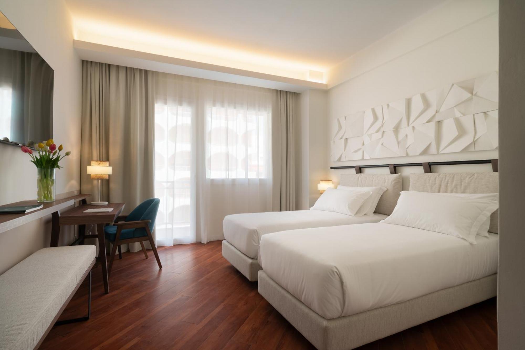 Hotel Delfino Taranto Eksteriør billede